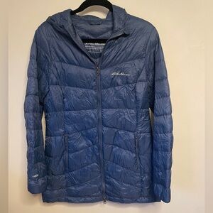 Eddie Bauer Women's Navy Puffer Jacket size Small